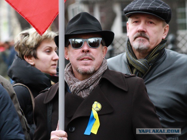 Порошенко пообещал упростить россиянам