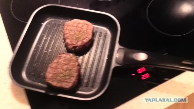 Мясо с кровью