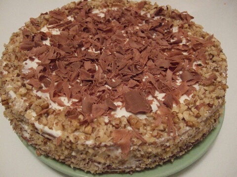 И она его разрезала