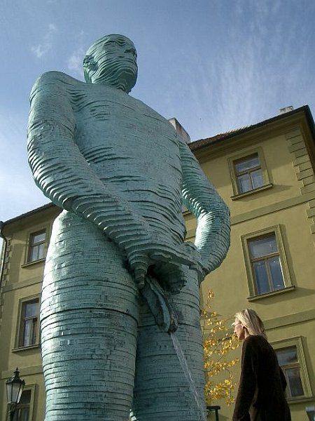 Самые странные памятники планеты