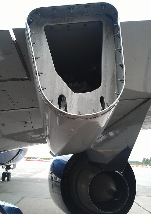 Пассажир авиакомпании Thai Lion Air снял на видео забавный случай во время полета