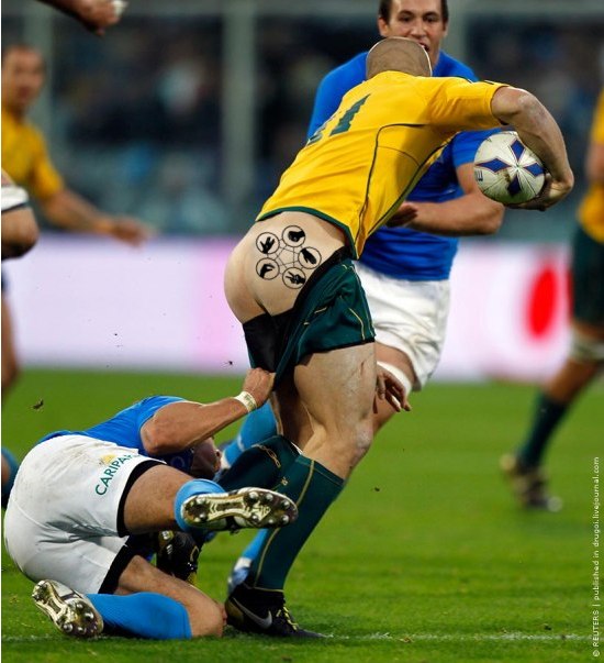 Жестокость регби - все средства хороши!