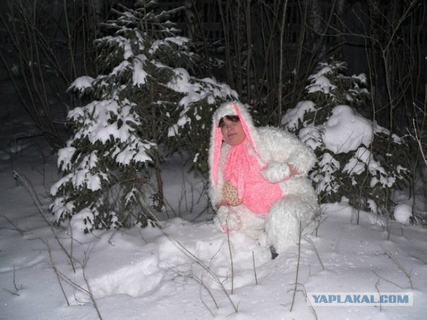 Он едет, а я не знаю.