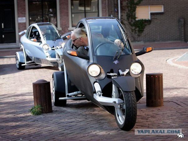 Польский автолюбитель построил авто, которому не страшны пробки