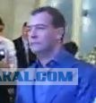 Медведев танцует