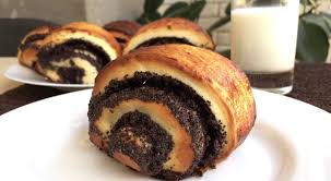 Суд Новгородской области оштрафовал женщину на 4 000 р. за пропаганду наркотиков из-за чехла с изображением конопли