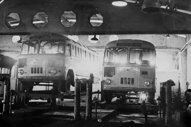 Фотохроника "загнивающего совка". Часть 11. Советские автомобили
