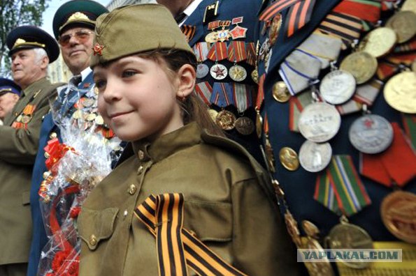 Латвия 2012: травля отмечающих 9 мая