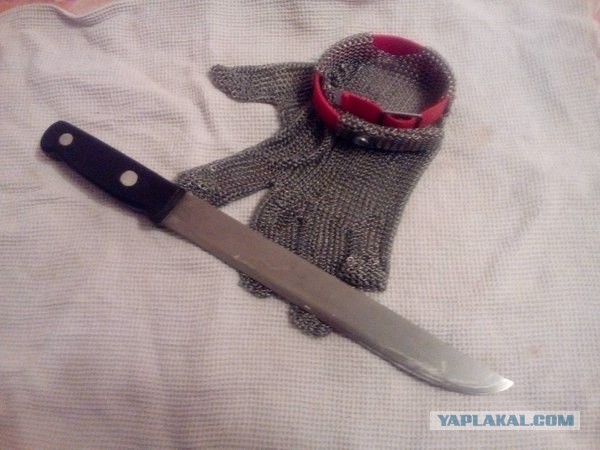 Адаптация к жизни. Два парня и пять девушек.