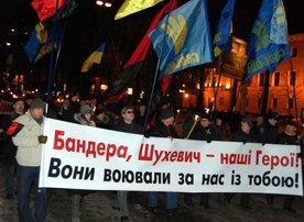 "Вот двор, через который мы ходили. Просто поле боя"