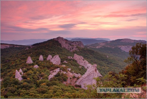 Крым. Бакла. Пещерный город.