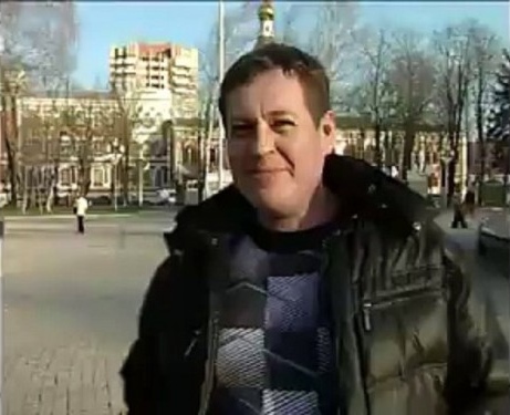 Почему вы её бьёте ? Не трожь её, мразь! Что скажете, коллеги?