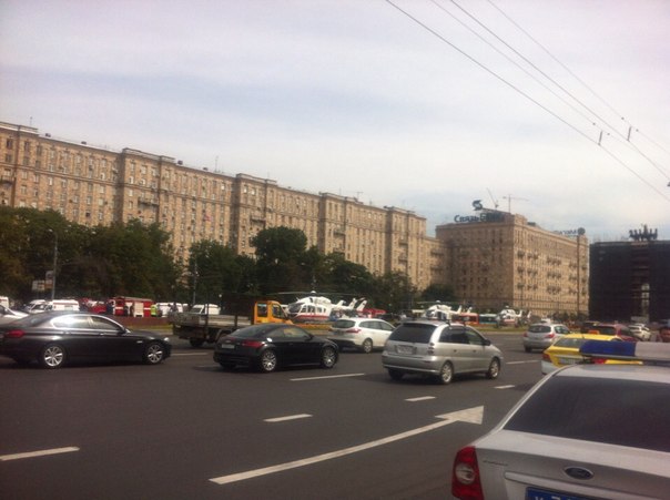 В метро поезд сошел с рельсов (Славянский бульвар)