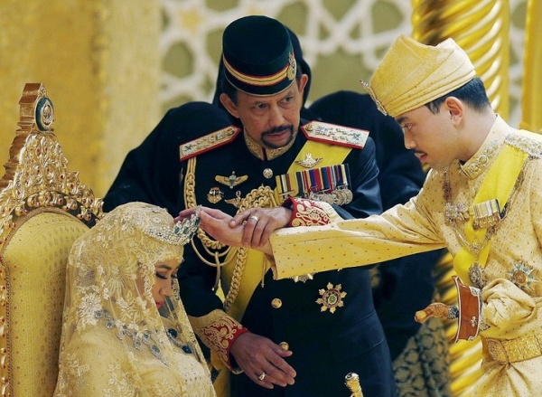 Султан Брунея затеял пышную свадьбу для своего сына... Торжество, которое надолго запомнится!