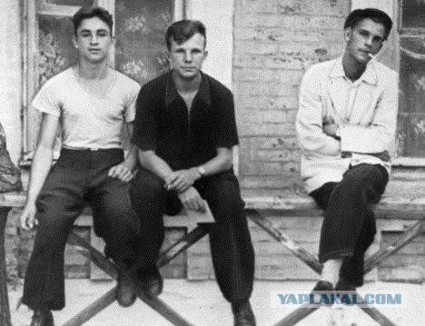 8 ярких фактов о Гагарине — они превращают его из покорителя галактики в обычного человека