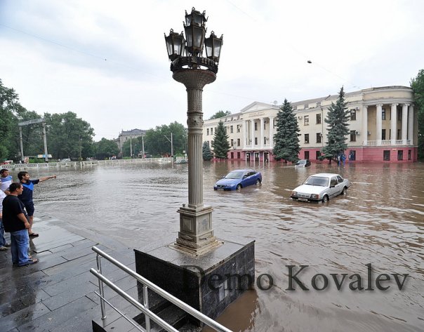 Ураган и потоп в Луганске