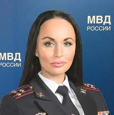 Замминистра образования Украины, Игоря Гарбарука уволили после скандала с откровенным нарядом его помощницы