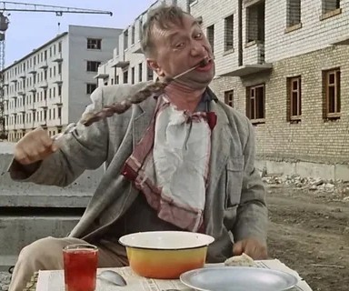 Глава Карелии показал столовую, в которой мобилизованных щедро кормят  красной икрой