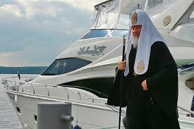 В РПЦ назвали способ борьбы с убылью населения: «В 17–18 лет уже нужно создавать семью, рожать детей»