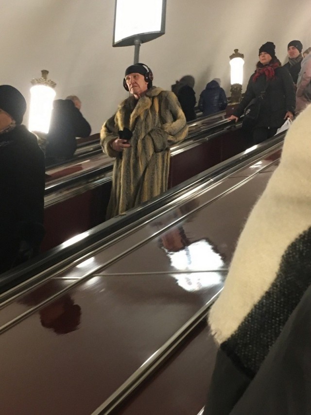 Гляньте, какие модники в нашем метрополитене водятся