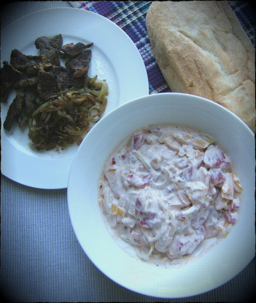 Пятничные посиделки на теплотрассе ©