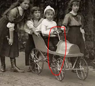 Детская коляска в России и СССР