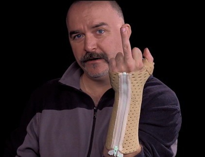 Да чё там на вашей даче делать?
