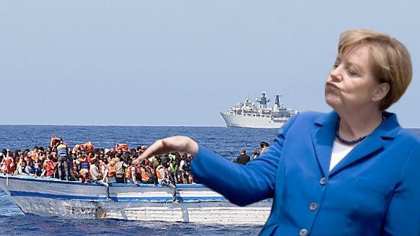 В Средиземном море затонула лодка с 400 мигрантами