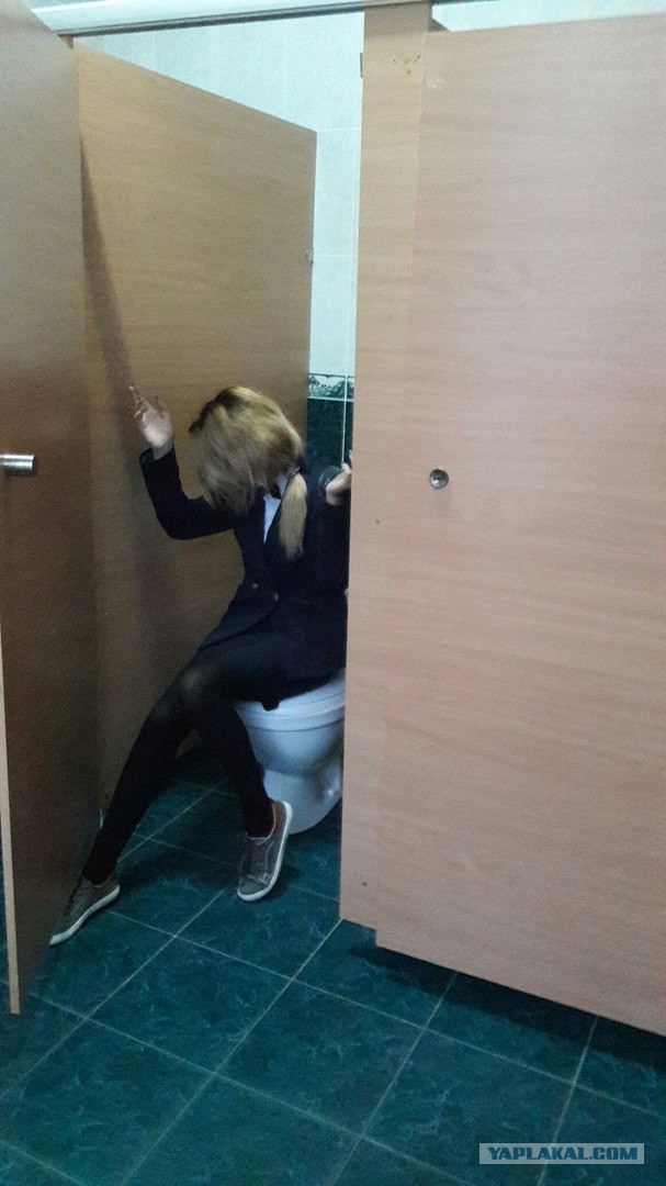 Вот зачем так фоткаться?