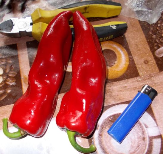 Маринованный сладкий перец с халапеньо