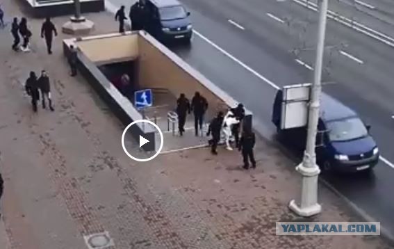 Зачет по физкультуре сдала сегодня девушка, убегая в центре Минска от сотрудников ОМОНа