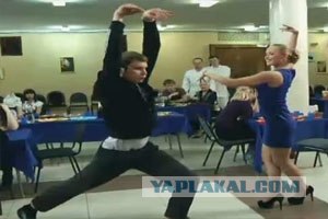 Очень неординарный танцор на свадьбе