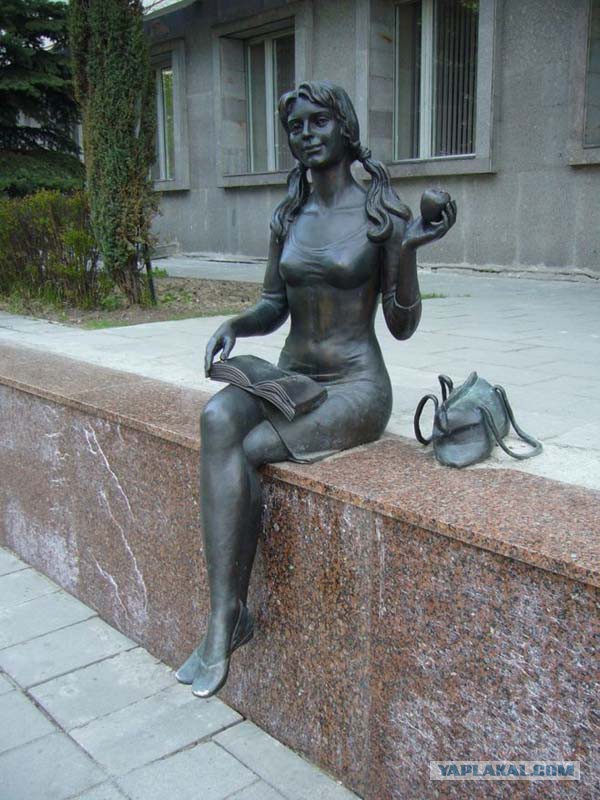 Памятники, которые делают мир добрее