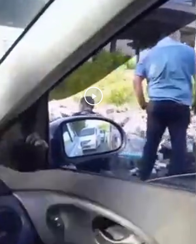 В Бийске фура с пивом попала в ДТП