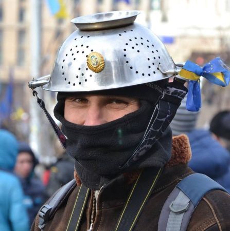 Береги голову: от средневекового шлема к современной каске
