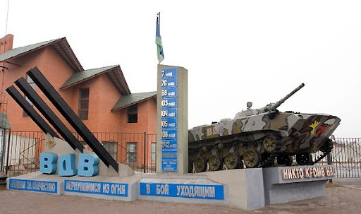 Памятник десантникам, открытый вчера в Лежневе