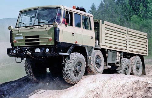 Чешско-украинская фирма создала школьный автобус для бездорожья