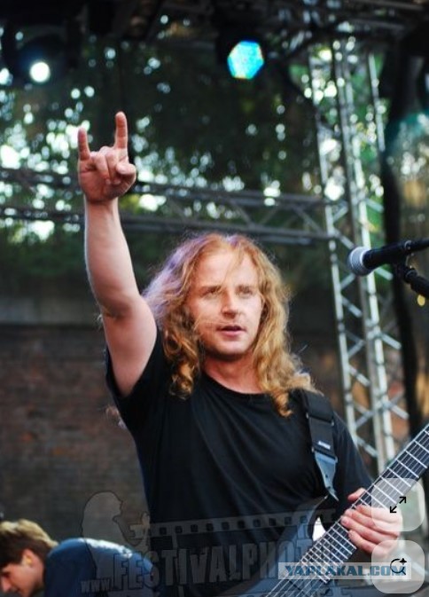 Попался на глаза плакат Manowar