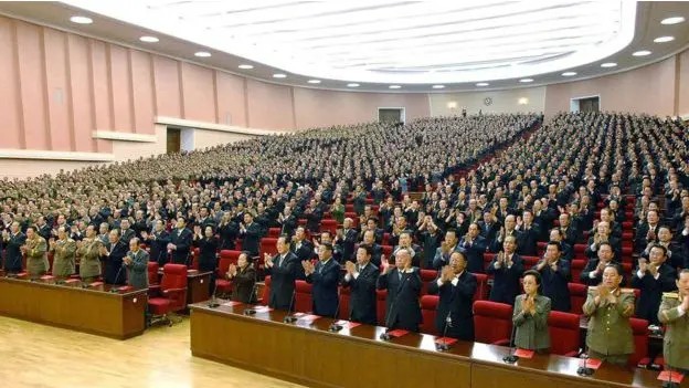 На «Поле чудес» спели песню о пользе неработающего интернета