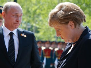 «Пожалуйста, пришлите российскую полицию в Париж. Он превратился в гетто и полон мигрантов, мусульман и негров»
