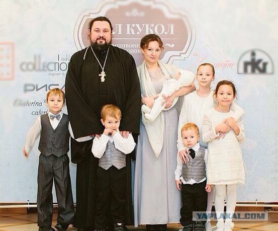 Житель Минеральных Вод жестоко избил в классе школьника, обидевшего его дочь