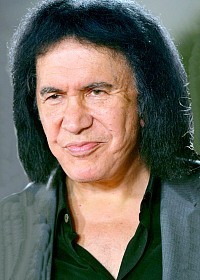 Гитарист легендарной рок-группы Kiss Джин Симмонс попал в серьёзное ДТП в Лос-Анджелесе после того, как потерял сознание за рулём