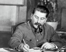 «Сравнил с геями после отказа маршировать»: красноярские школьники обвинили учителя в непедагогичности