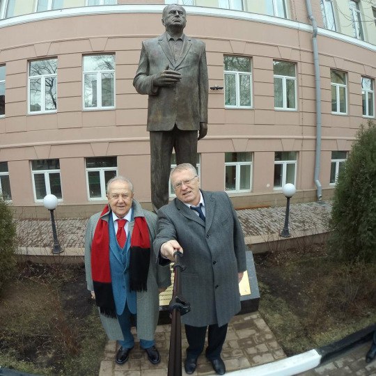 Владимир Жириновский госпитализирован в ЦКБ с ковидом и находится под постоянным контролем медиков