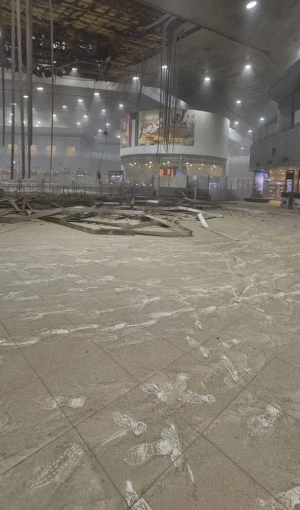 Момент падения ракеты рядом с отелем Fairmont в Дубае