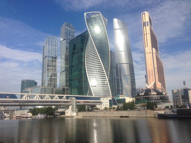 Голая правда о России: Крым, Москва, Питер, Казань