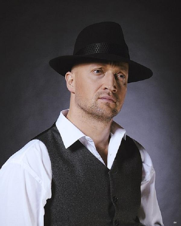 Проект "Голые стены"