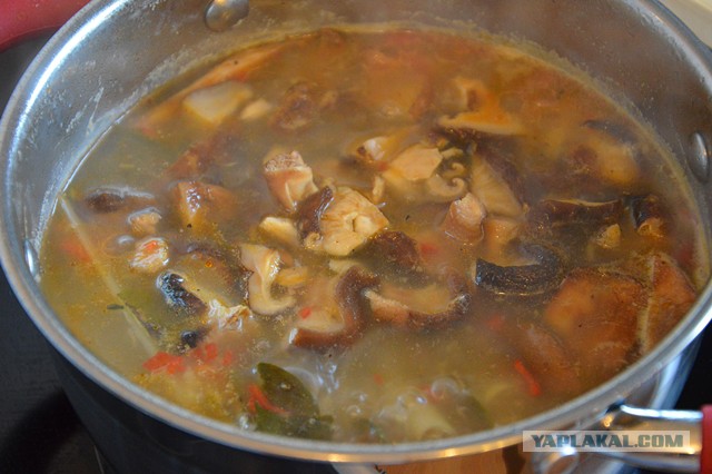 Вкусное обаяние Кулинарии, Повара ЯПа поздравляют милых дам!