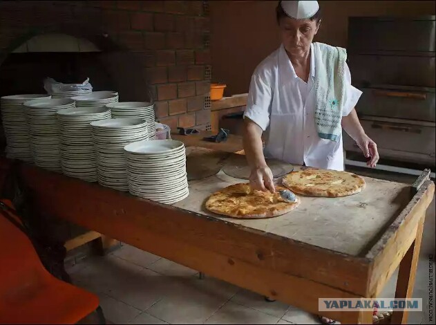 Как делаются хачапури по-аджарски