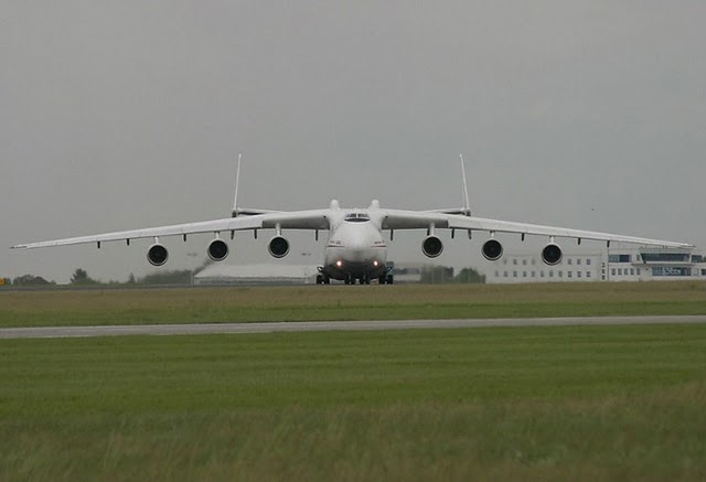 Самый большой самолет в мире - Antonov-2257621